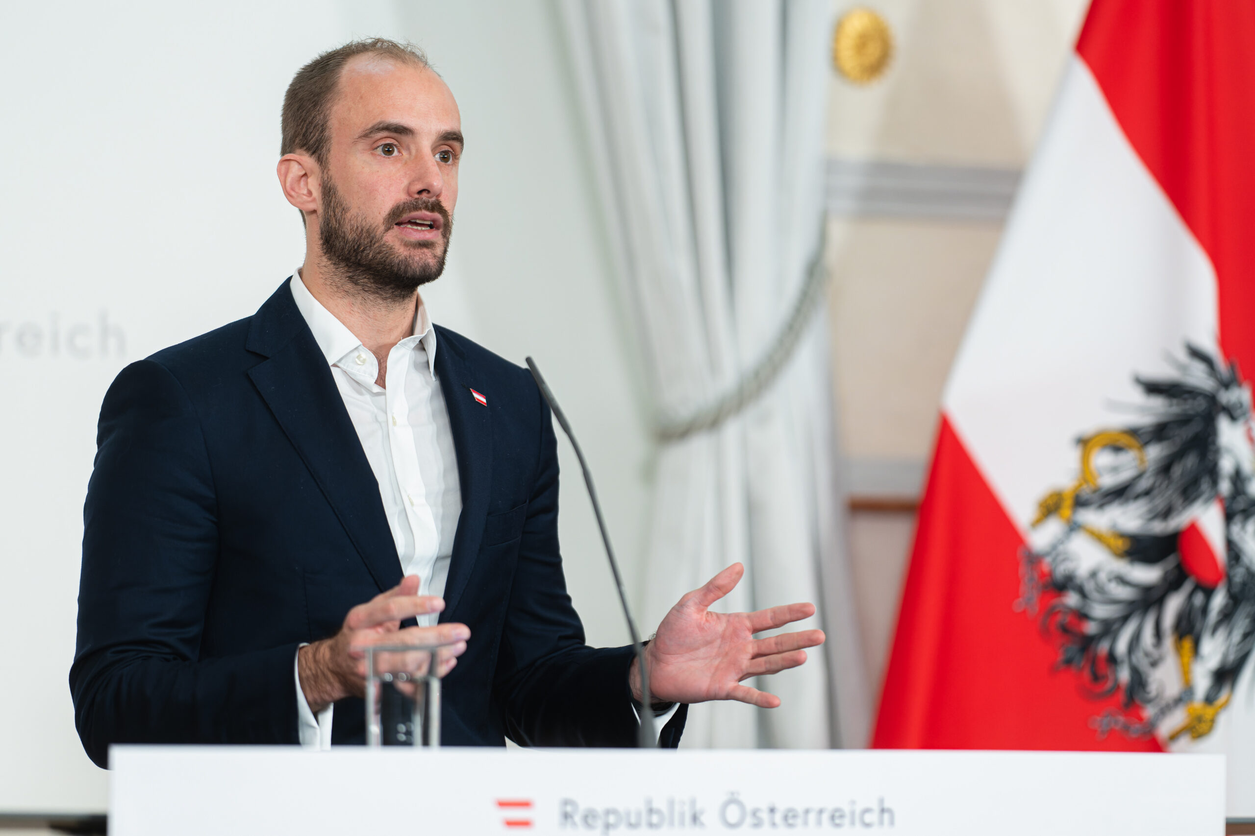 Staatssekretär Florian Tursky hat es sich zum Ziel gemacht Österreich flächendeckend bis 2030 mit Gigabitanschlüssen auszustatten. Foto: BKA/Christopher Dunker