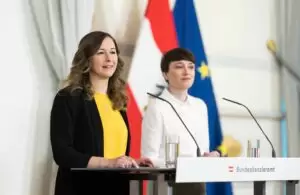 Fortschrittsbericht: Der Frauenanteil in Aufsichtsräten von staatlichen und staatsnahen Unternehmen liegt bei 50 Prozent. Frauenförderung bleibt dennoch auf der Agenda, sagten Jugendstaatssekretärin Claudia Plakolm und Klubobfrau Sigrid Maurer. Foto: Dunker
