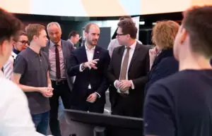 Digitalisierungsstaatsekretär Florian Tursky und Bildungsminister Martin Polaschek haben die digBiz Awards besucht. Foto: Foto: BKA/Alexander Zillbauer