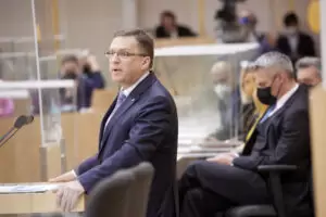 August Wöginger, Klubobmann und Sozialsprecher der Volkspartei: Steuerzahler und Familien entlasten, Familien mit Kindern fördern. Foto: Parlament