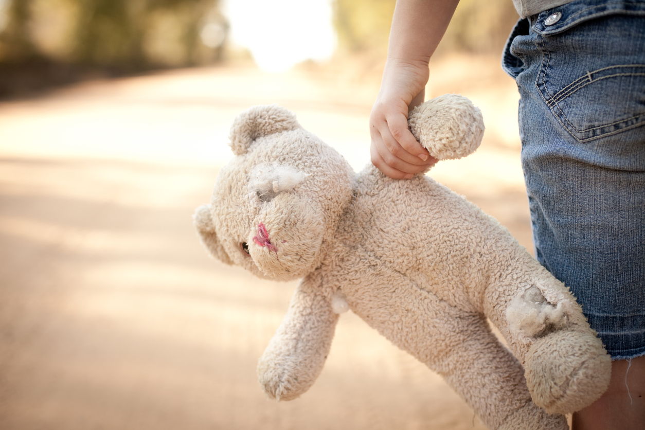 Mit dem Muster-Kinderschutzpaket für Organisationen und Vereine soll effizienter Kinderschutz durch handfeste Mittel erreicht werden. Foto: ideabug