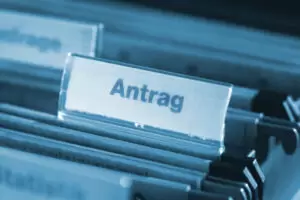 Die Corona-Pandemie brachte besondere Ausnahmen, um Verfahren mit Ämtern und Gerichten digital und online zu führen. Die Vorteile daraus sollen nicht mit der Pandemie auslaufen sondern zur Regel werden, um Verfahren zu beschleunigen und zu vereinfachen. Foto: pixelio/Rainer Sturm
