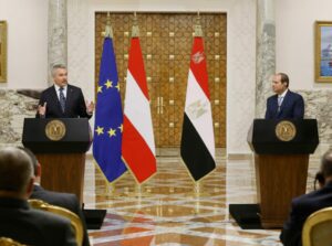 Nach Angola und Ghana schloss Bundeskanzler Karl Nehammer am Donnerstag seine dreitägige Afrika-Reise mit einem Besuch in Ägyptens Hauptstadt Kairo ab. Foto: BKA/Dragan Tatic