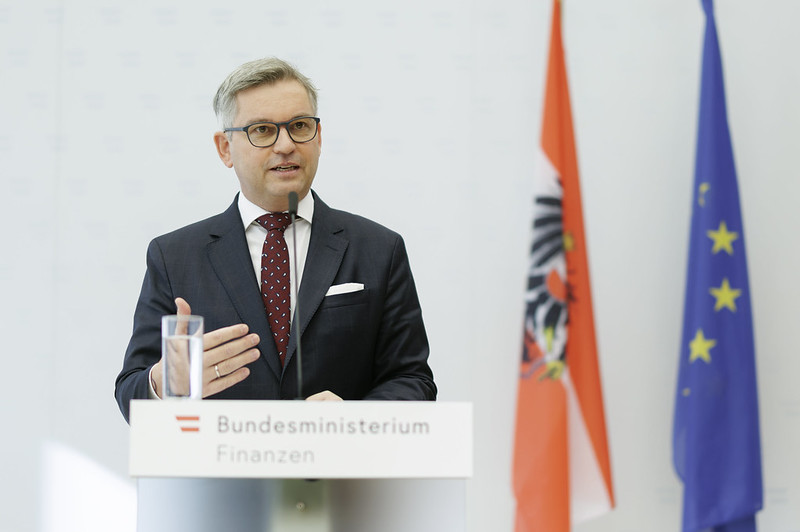 Finanzminister Magnus Brunner will das Budget wieder auf den Pfad des Schuldenabbaus und Rückgang des Defizits führen. Foto: BKA/Andy Wenzel