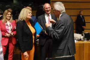 Innenminister Gerhard Karner mit Ressortkollegin Nicole Fraeser (D) und Ivan Simko (Slowakei).