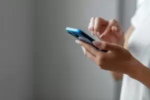 Der Mutter-Kind-Pass wird reformiert und kann künftig digital abgerufen werden. Foto: iStock/ bymuratdeniz