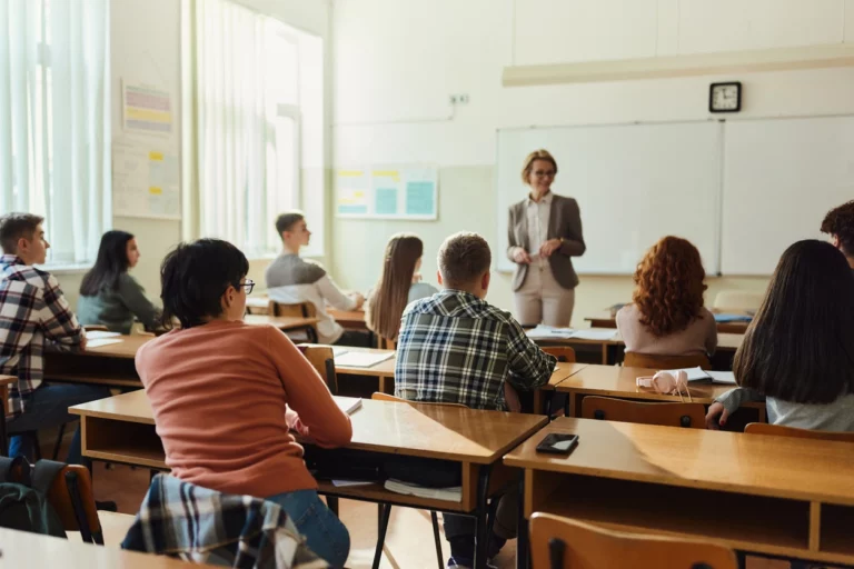 Rund 30 Milliarden Euro werden die kommenden Jahre für Bildung und Wissenschaft zur Verfügung gestellt. Foto: istock/skynesher