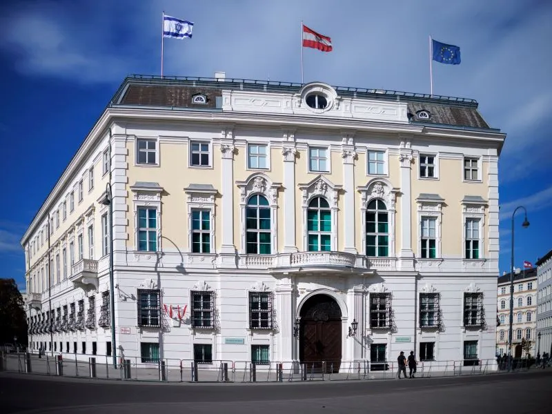 Wien, Ballhausplatz: Sitz des Bundeskanzleramts seit 100 Jahren. Foto: Andy Wenzel