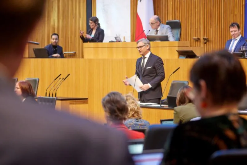 Finanzminister Magnus Brunner zu Budget und Konjunktur im Nationalrat. Foto: Parlament