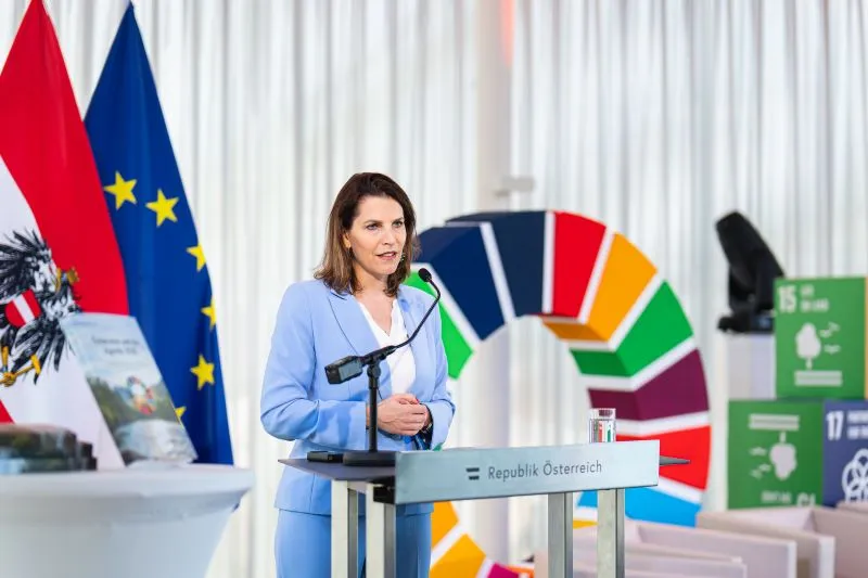 Karoline Edtstadler präsentiert den 2. Bericht zur Agenda 2030: Österreich ist gut unterwegs. F: F. Schrötter