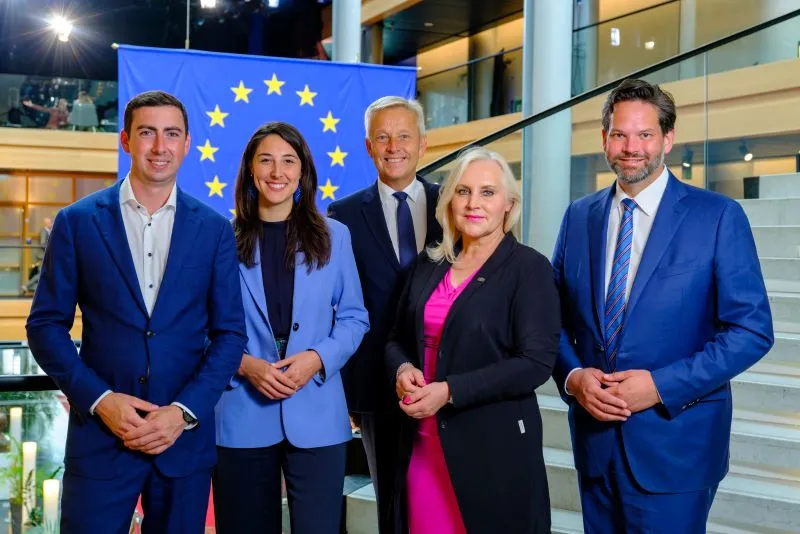 Die Europaparlamentarier der ÖVP (v.l): Alexander Bernhuber, Sophia Kircher, Reinhold Lopatka, Angela Winzig und Lukas Mandl. Foto: EVP