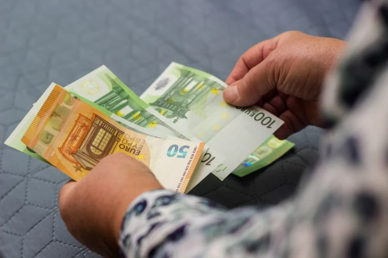 Pensionserhöhung! 2025 werden die Pensionen um 4,7 Prozent erhöht. Foto: istock/sanjagrujic