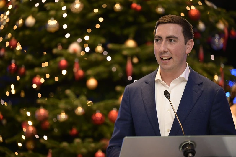 EU-Parlamentarier Alexander Bernhuber hat für das EU-Parlament auch dieses Jahr wieder einen Christbaum aus Österreich organisiert. Foto: Imre Antal