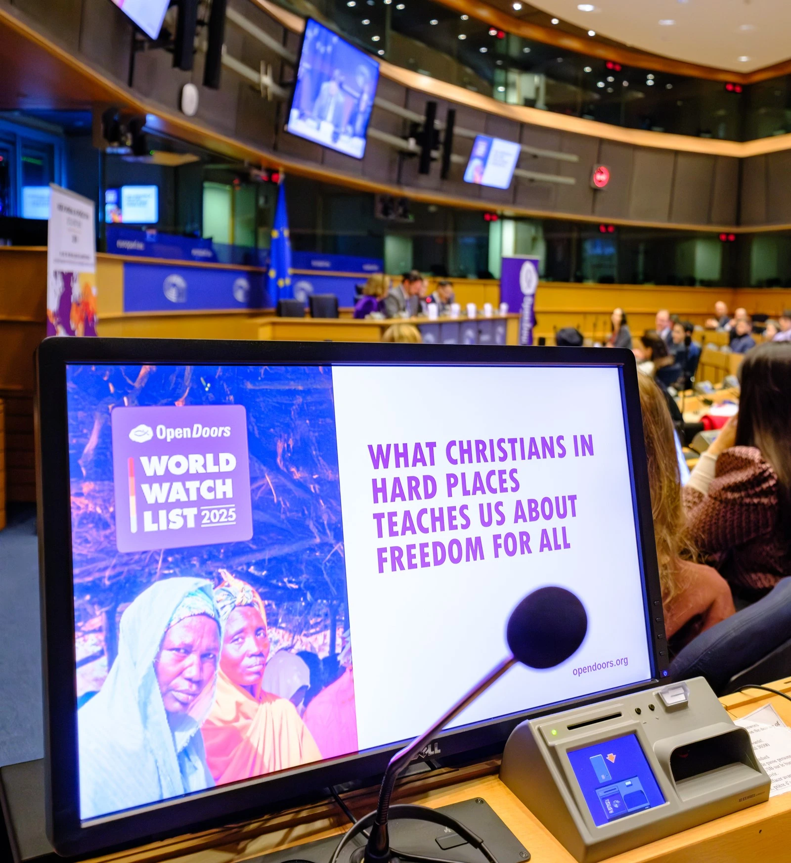 Bei der Präsentation der Daten zur weltweiten Christenverfolgung in Europäischen Parlament in Brüssel kamen auf Einladung von MEP Lukas Mandl (ÖVP) Betroffene zu Wort, etwa aus Kamerun und aus Nordkorea. Fotos: EP / Stavros Tzovaras