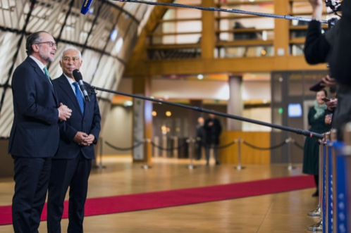 Bundeskanzler Alexander Schallenberg mit Ratspräsident Antonio Costa: Bekenntnis Österreichs zu EU anlässlich der Koalitionsverhandlungen mit der FPÖ. Foto: EU