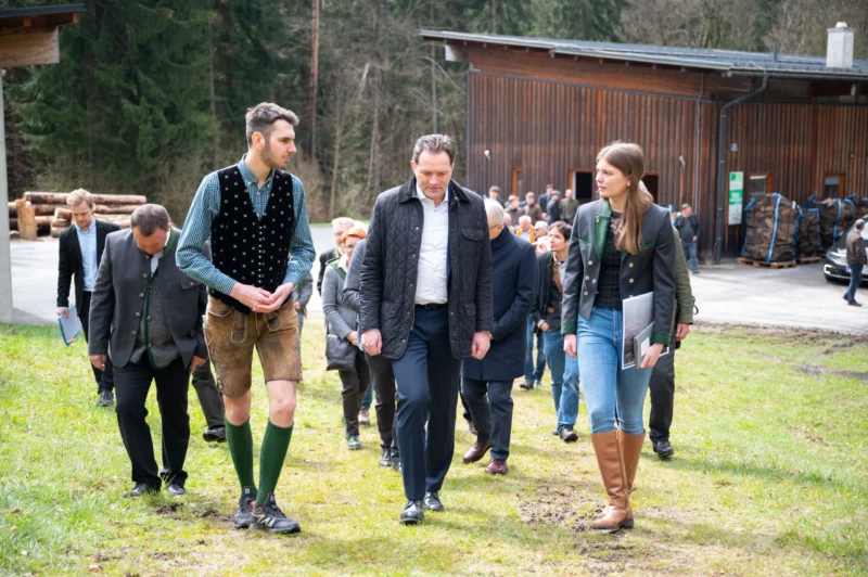 Landwirtschaftsminister Norbert Totschnig betont die wirtschaftliche Bedeutung der BML-Schulen. Foto: BML Hemerka