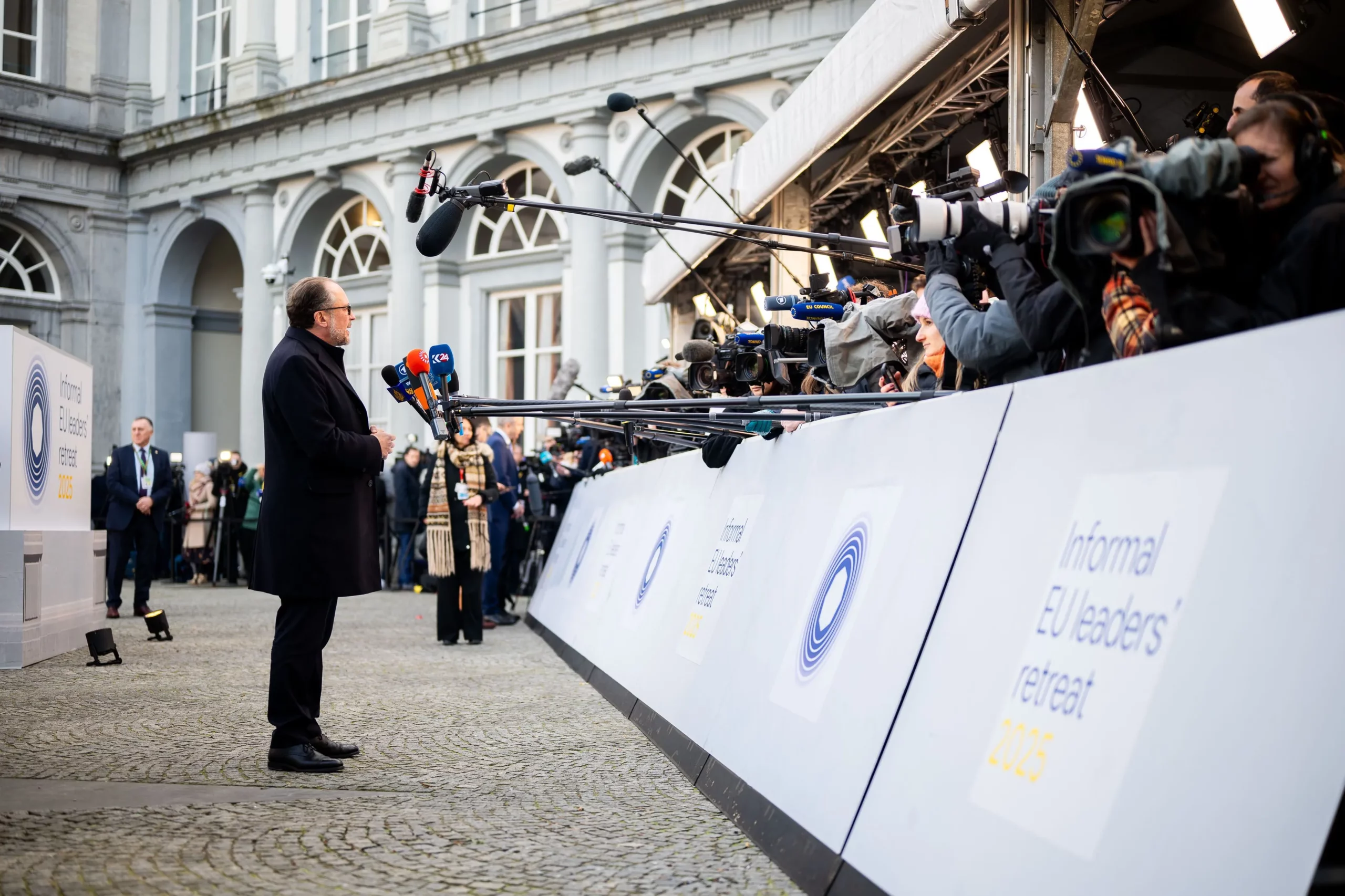 Bundeskanzler und Außenminister Alexander Schallenberg führt Amtsgeschäfte und Bundesregierung während der Verhandlungen über eine neue Bundesregierung. Foto: Bka