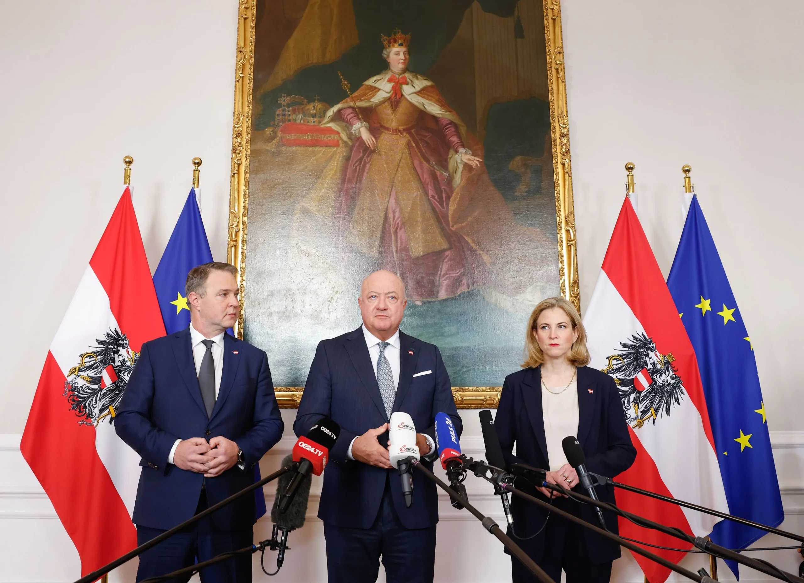 Regierung erarbeitet neue Industriestrategie: Vizekanzler Babler, Bundeskanzler Stocker, Außenministerin Meinl-Reisinger. Foto: R. Aigner