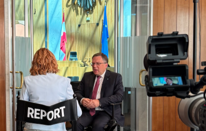 August Wöginger, Klubobmann der ÖVP im Parlament und Soz8alsprecher, erläutert im Interview den Kurs der Regierung zum Budget.
