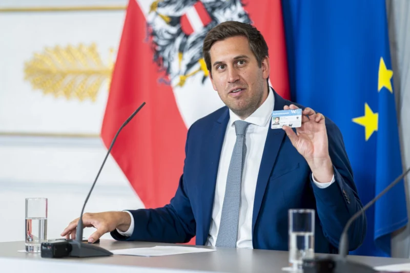 Der Studentenausweis in digitaler Form soll ab dem Sommersemester 2026 kommen. Foto: BKA/Florian Schrötter
