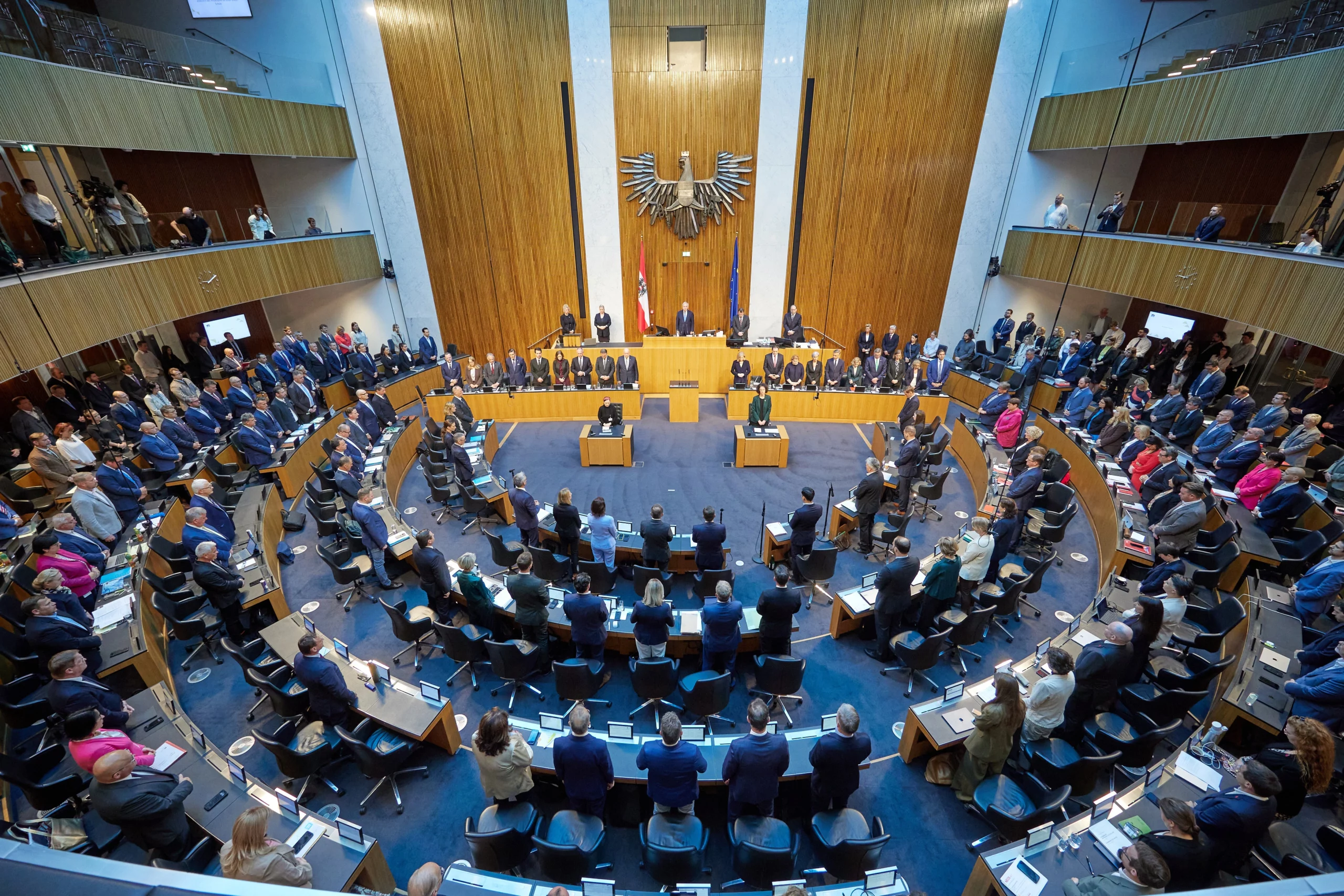 Hohes Bewusstsein für die Verantwortung bezüglich gesetzlicher Konseqzenzen aus der Tragödie: Plenum des Nationalrats in der Woche nach dem Amok