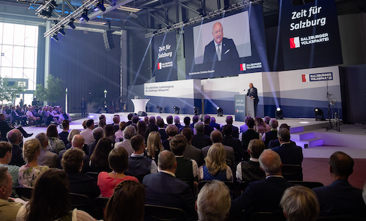 Bundeskanzler und ÖVP-Obmann Christian Stocker nannte klare Eckpunkte für den Reformkurs in Politik und Wirtschaft. Fotos: ÖVP / Jakob Glaser