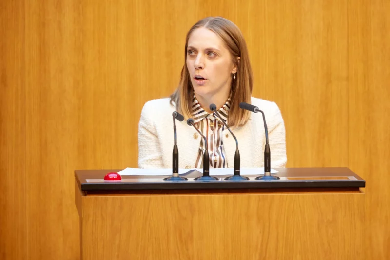 War bereits von 2017-2024 Abgeordnete. Kira Grünberg kehrt wieder ins Parlament zurück. Foto: Parlamentsdirektion/Thomas Topf
