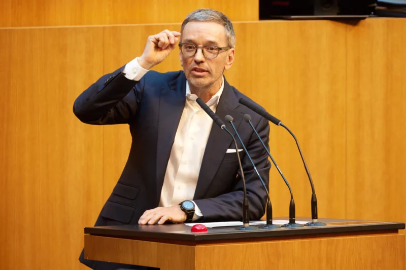 Zurück an den Start heißt es für Herbert Kickl und das von der FPÖ geforderte Verlangen nach Einsetzung eines Untersuchungsausschusses. Foto: Parlamentsdirektion/Thomas Topf