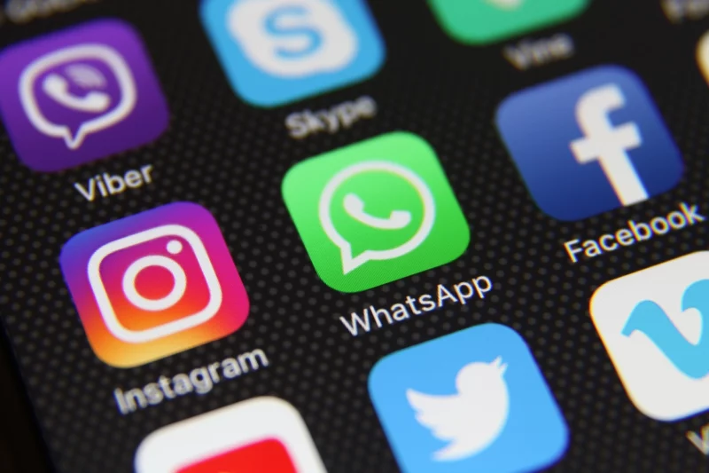 Ein Gesetz soll die Überwachung von Messenger-Diensten in Österreich ermöglichen - unter strengen Regeln und Kontrollmechanismen, wie betont wird. Foto: istock/axelsl