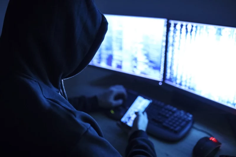 Der Hackerangriff auf das BMI wird von der FPÖ für billige Verschwörungstheorien missbraucht. Foto: iStock/Milan_Jovic
