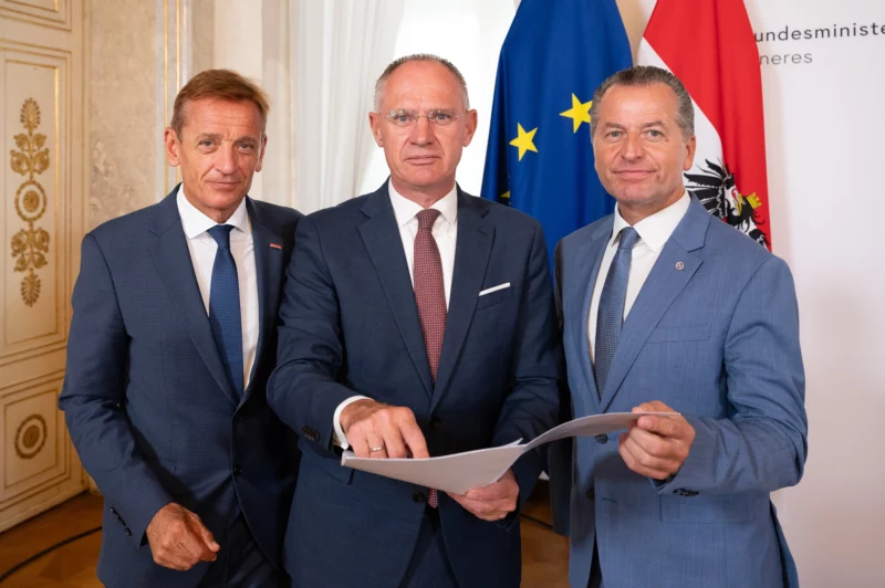 Der Innenminister legte die Bilanz vor. Sozialleistungsbetrug hat 2024 zugenommen. Mehr Kontrollen bringen mehr Fälle zutage. Foto: BMI/ Jürgen Makowecz