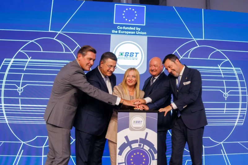 Der Moment des Tunneldurchschlag. Der Bau des Brennerbasistunnels schreitet voran - Österreichs und Italien rücken näher zusammen. Foto: BKA/Andy Wenzel