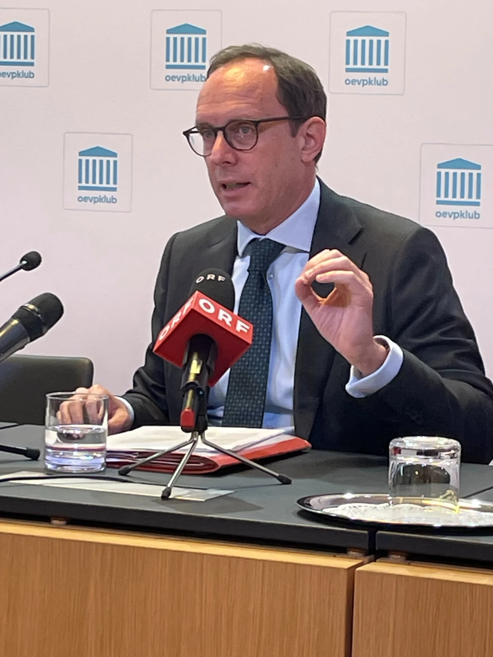Die ASFINAG ist ein geschlossenes Systems, sagt Ottenschläger vor der Sondersitzung.