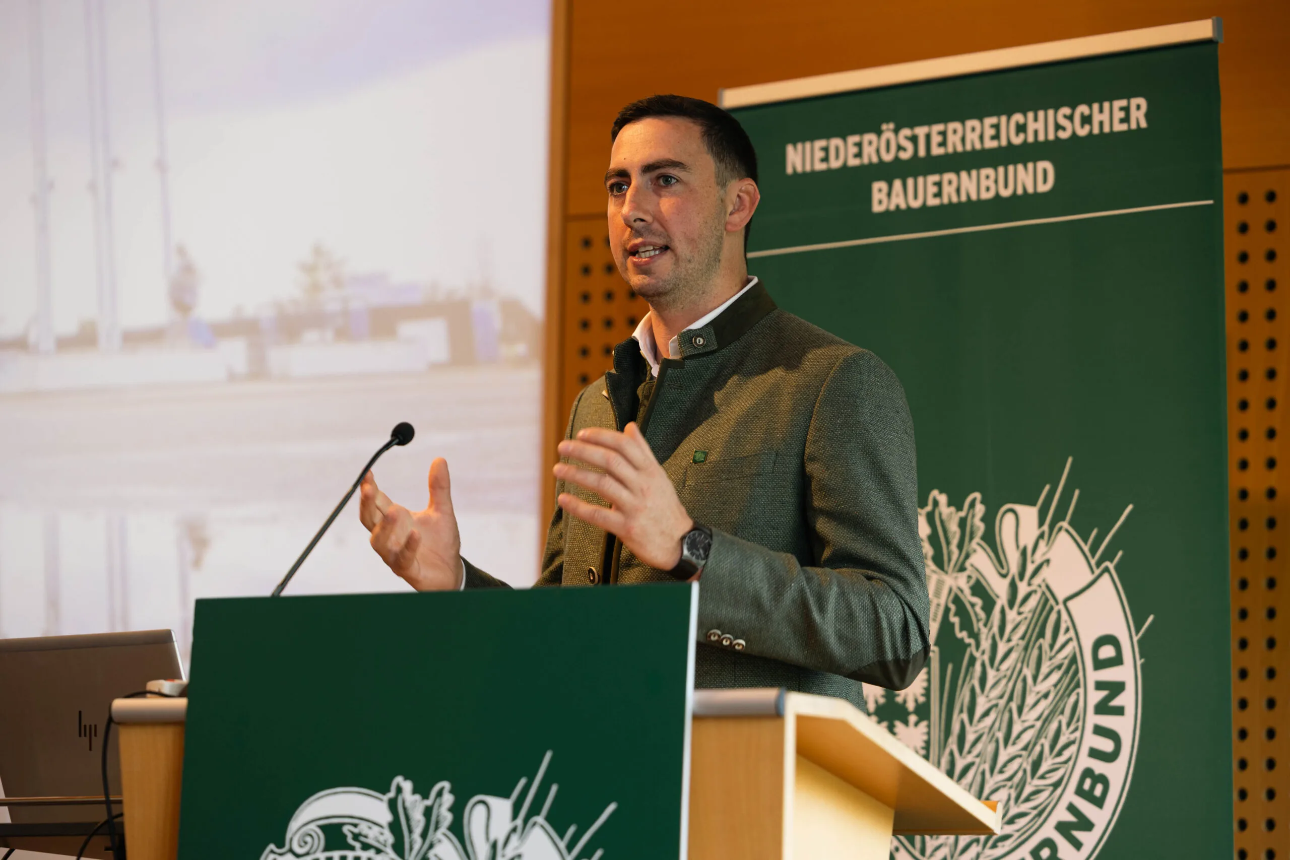 Alexander Bernhuber, Bauernvertreter und ÖVP-Abgeordneter im EU-Parlament kämpft von Beginn an gegen die EU-Entwaldungsverordnung. Foto: NÖ-Bauernbund