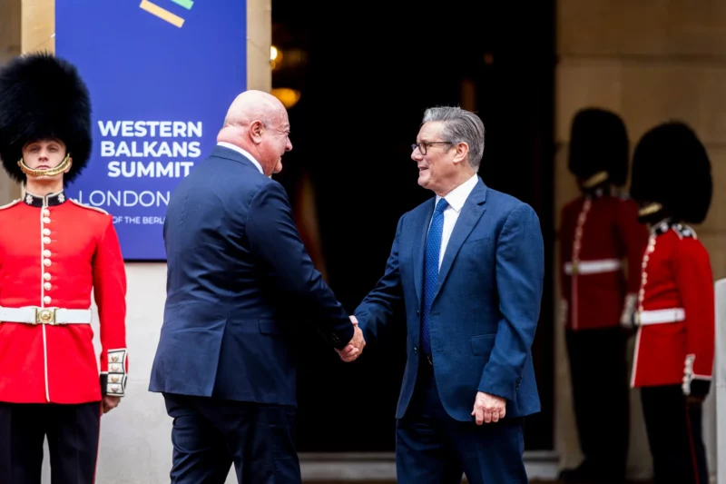 Bundeskanzler Christian Stocker wird in London vom britischen Premierminister Starmer zum Westbalkan-Gipfel empfangen. Foto:BKA/Florian Schrötter