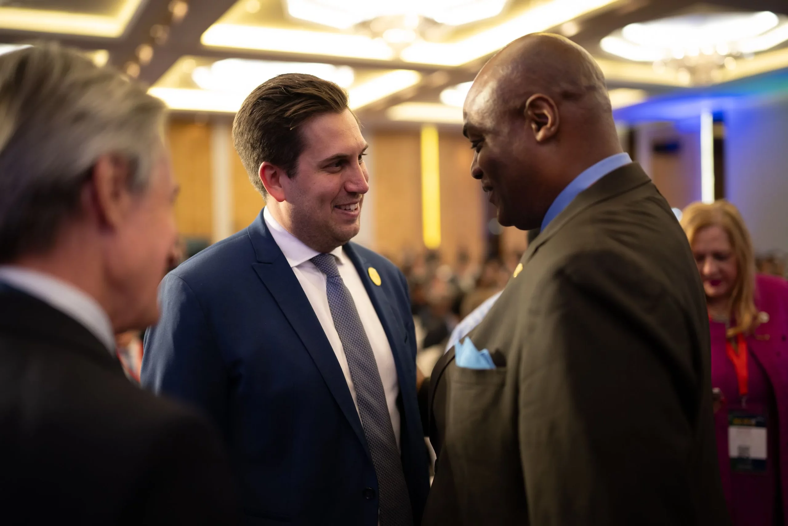 Alexander Pröll: Kontakte pflegen und Gespräche führen beim Business Forum in Angola