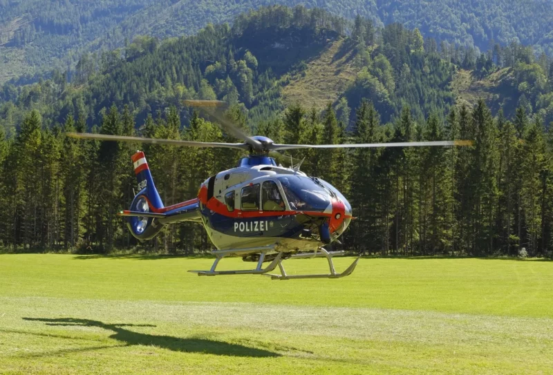 Eine Vielzahl von Einsätzen der Polizei findet im alpinen Raum statt. Allein in den letzten 12 Monaten gab es fast 11.000 Einsätze. Foto: iStock/Leonsbox