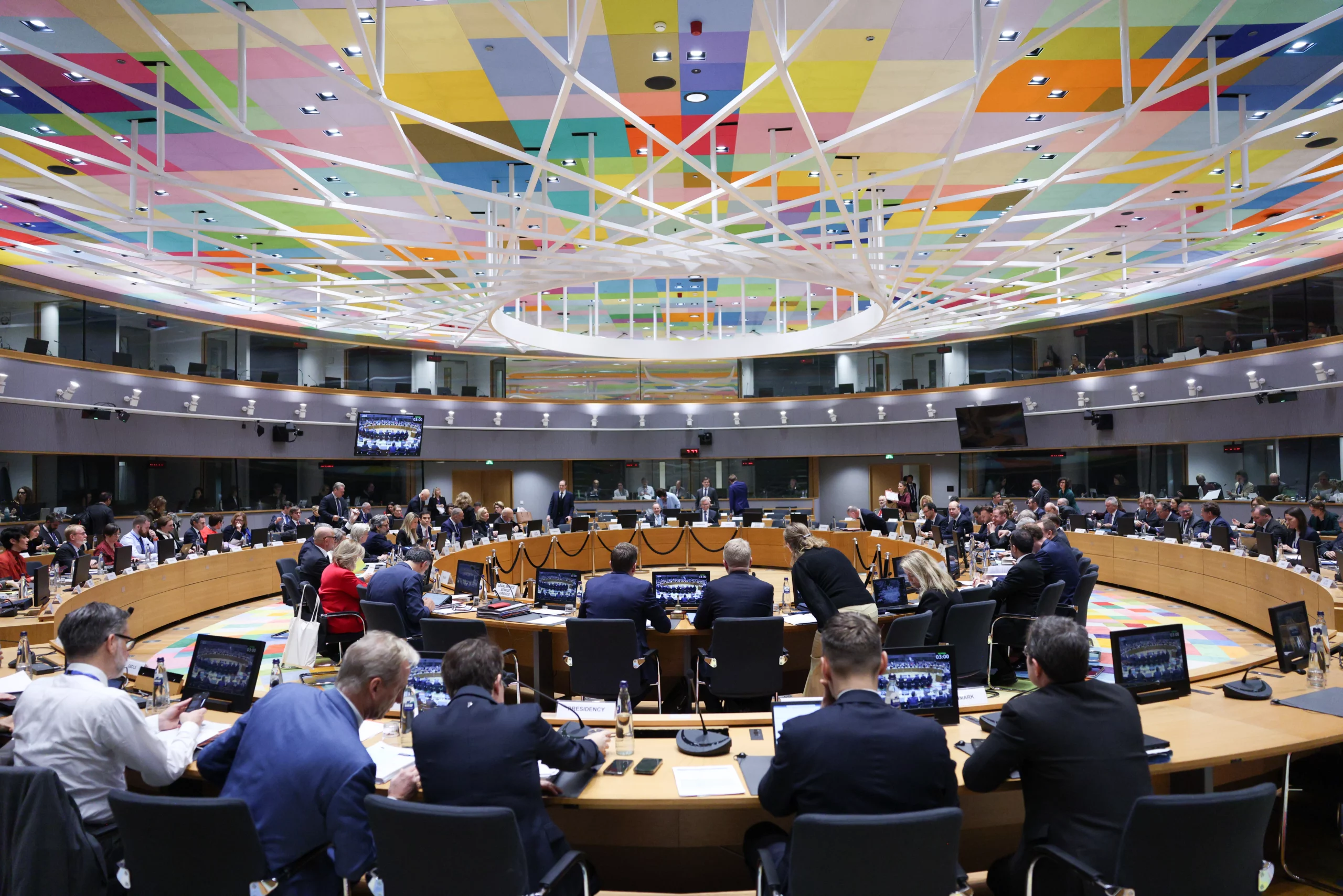 Runder Tisch der Innenminister am Montag in Brüssel: Gemeinsame Regeln und Kooperation sollen Europas Asylsystem wirksamer machen und Migrationsdruck nehmen. Fotos: EU