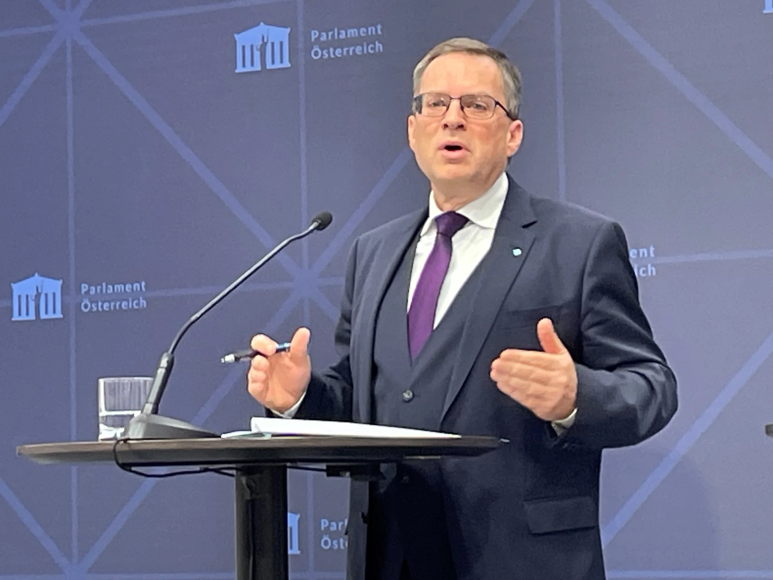 ÖVP-Klubobmann August Wöginger: "Das Billigstromgesetz ist beschlussreif". Foto: Zur-Sache.at