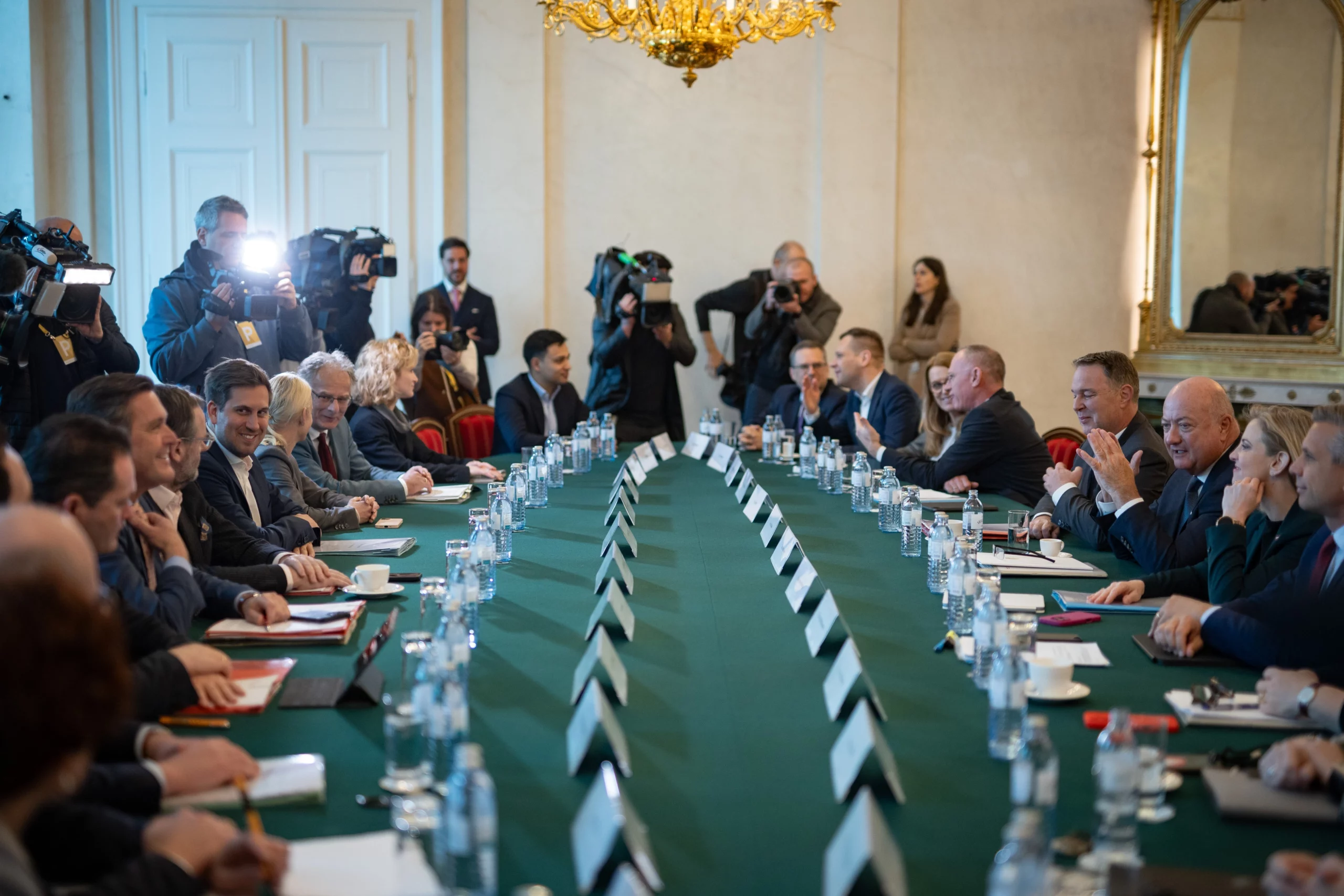 Mit Ankündigung von Reformen löst Bildungsminister Christoph Wiederkehr einige Irritationen in der Koalitionsregierung aus. Foto: Jakob Glaser