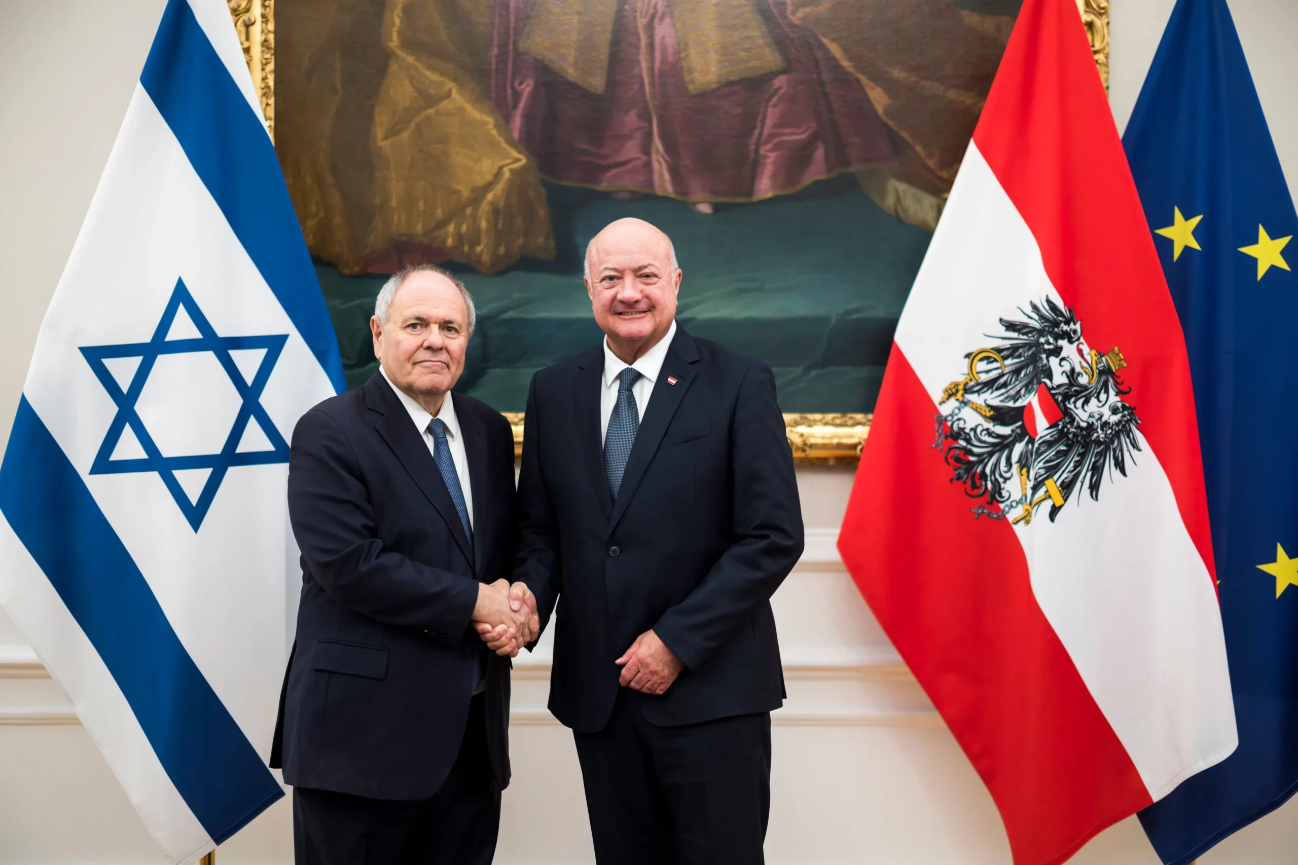 Yad-Vashem-Vorstand Dani Dayan bei Kanzler Christian Stocker. (Christopher Dunker)