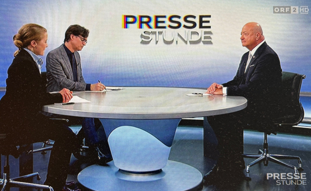 Mittels Volksbefragung will Kanzler Stocker die Bevölkerung in die Entscheidung über die Heeresreform einbinden. Foto: Screenshot ORF