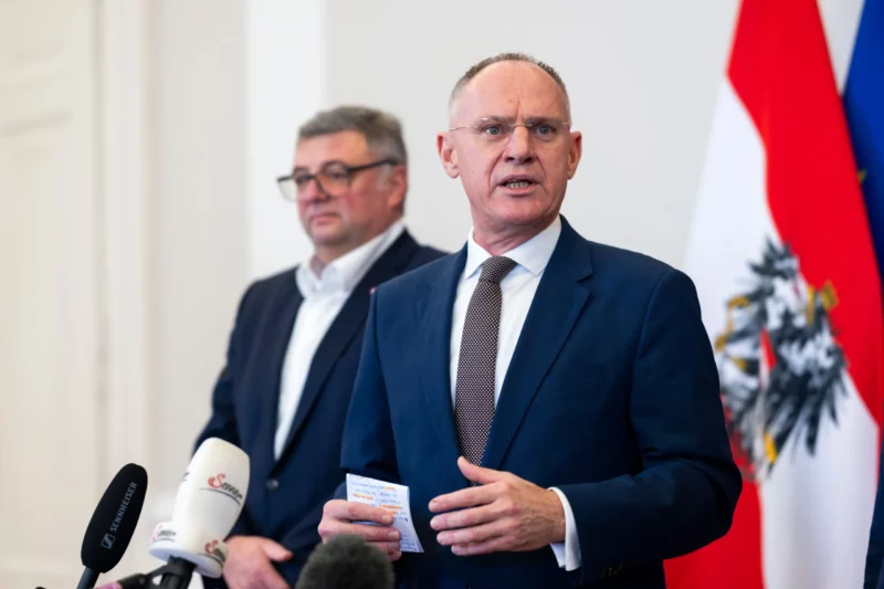 Mit einem nationalen Aktionsplan soll gegen Rechtsextremismus in Österreich effizienter vorgegangen werden. Foto: BKA/Christopher Dunker