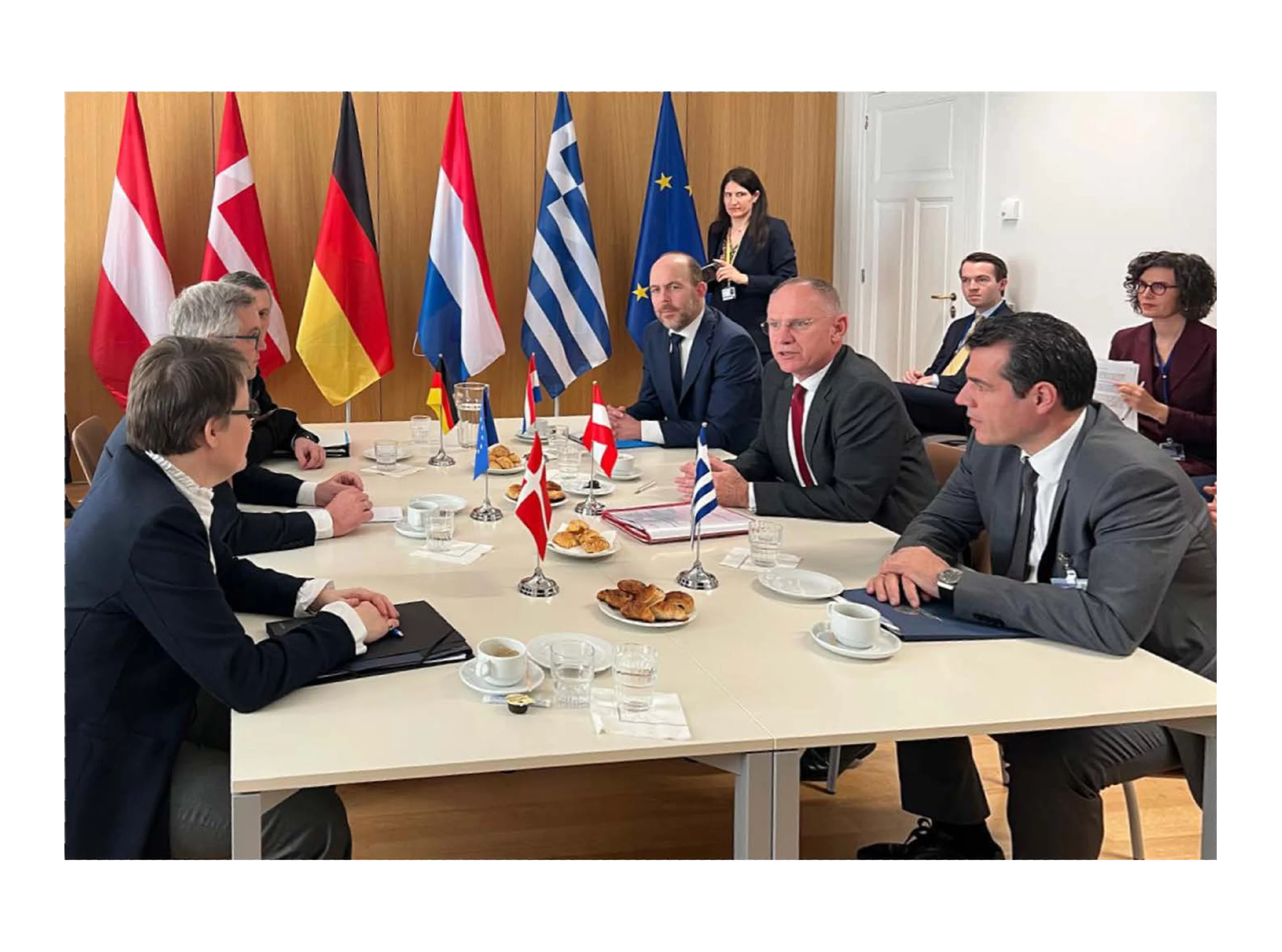 Auf Einladung Österreichs trafen sich die Innenminister Deutschlands, Dänemarks, Griechenlands und der Niederlande. Sie treiben die Einrichtung von Rückkehrzentren außerhalb Europas voran. Foto: BMI