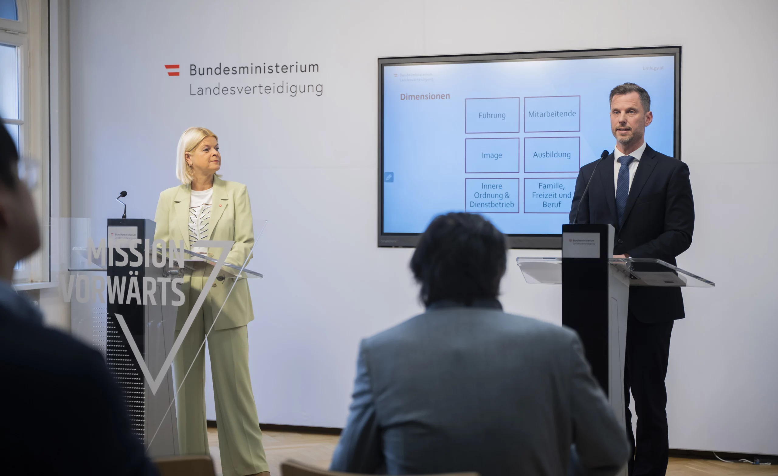 Meinungsforscher Wolfgang Prinz: Studie unterstützt Entwicklung der Organisation