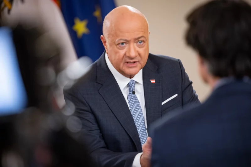 Bundeskanzler Christian Stocker stellte sich am Dienstagabend gemeinsam mit seinen Koalitionspartnern den Fragen des ORF. Foto: Jakob Glaser