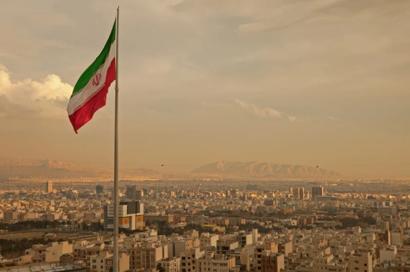 Ein Machtwechsel im Iran hätte laut Studie wesentliche positive wirtschaftliche Folgen für Österreich und die EU. Foto: istock/BornaMir