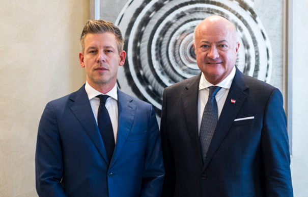 Treffen und politische Gespräche anlässlich Münchener Sicherheitskonferenz im Februar 2026: Peter Magyar und Christian Stocker. Foto: Christopher Dunker