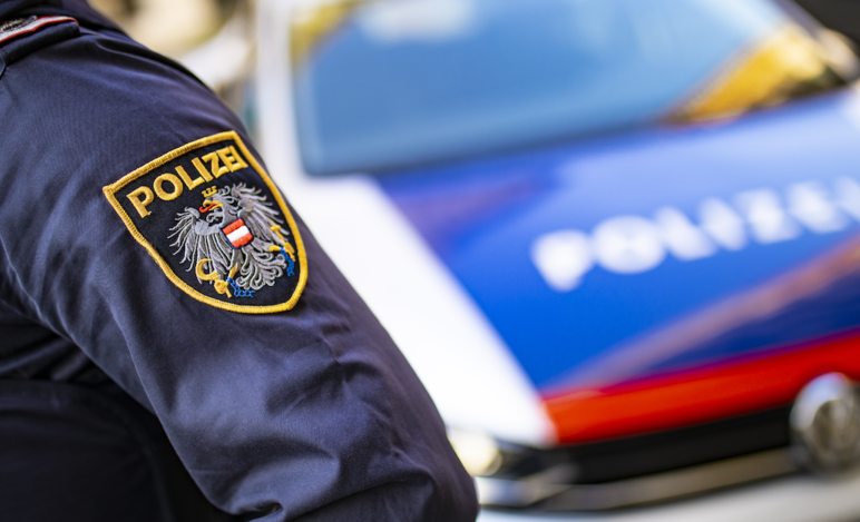 Zum Schutz der Bevölkerung wird der Personalstand bei der Polizei weiter abgesichert. Im September werden 580 Polizeischüler in die Ausbildung aufgenommen. Foto: Arno Melicharek