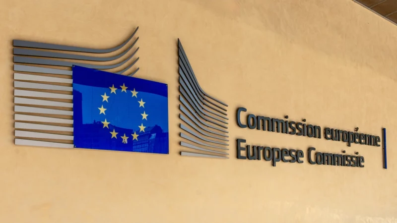 Die Europäische Kommission soll kleiner und effizienter werden. Das fordern Europaministerin Claudia Bauer und EU-Delegationsleiter Reinhold Lopatka Foto: iStock/HJBC